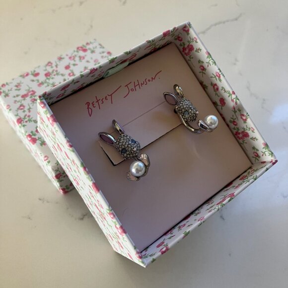 Betsey Johnson Bunny Rabbit Barbell Jacket Earrings, NEW WITH TAGS - Picture 2 of 6